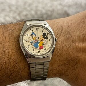 DISNEY LORUS MICKEY MOUSE & DONALD DUCK WATCH 33MM UNISEX VERY RARE